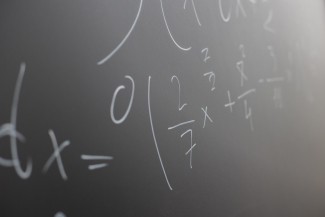 Las mujeres descartan la carrera investigadora en matemáticas en mayor proporción que los hombres