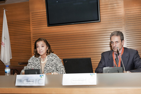 Dña. Carmen Vela, secretaria de Estado de I+D+I y Luis Sanz (IPP-CSIC)